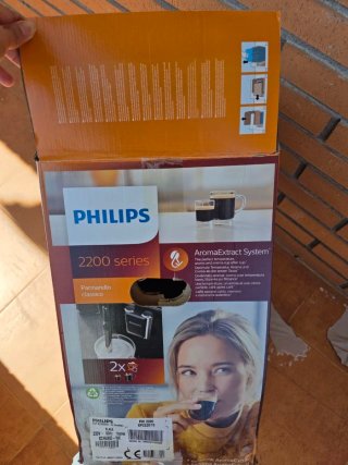 Cafetera Superautomática Philips Serie 2200