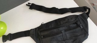 Riñonera piel negra