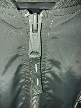 Chaqueta bomber Alpha Industries MA-1 verde oliva