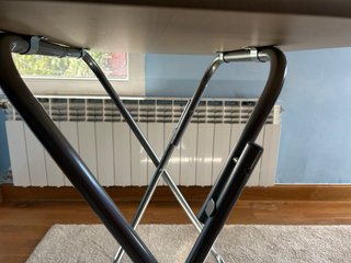 Mesa plegable madera y metal. 75x52cm