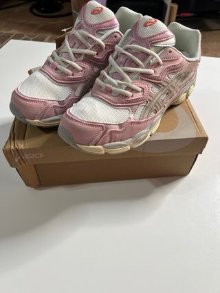 Zapatillas Asics Mujer Rosa y Blanco
