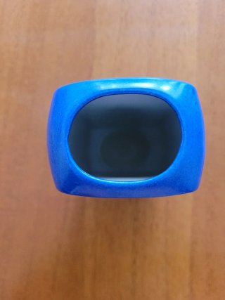 Vasetto in porcellana dipinto a mano