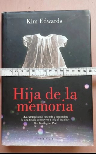 Dos libros, Hija de la memoria y Música de playa