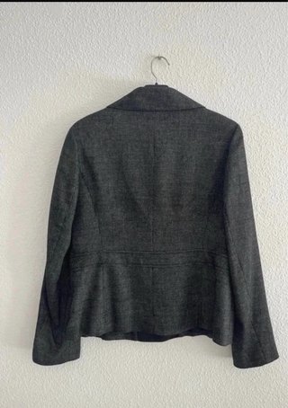 Traje de pantalón gris/ crudo