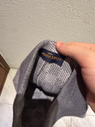 Gorro Louis Vuitton Gris Damier