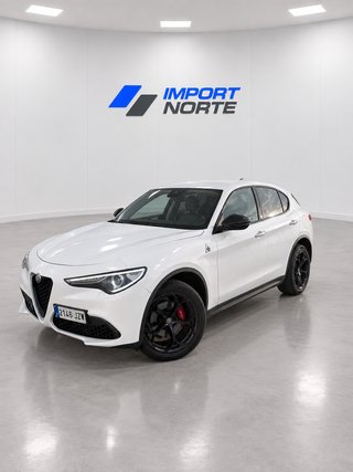 Alfa Romeo Stelvio 2017