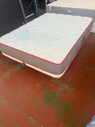 Base tapizada + Colchón Visco 135x180