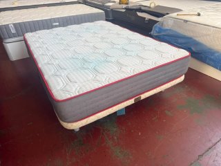 Base tapizada + Colchón Visco 135x180