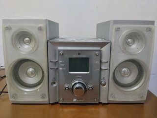 Radio CD y Sistema de Sonido Plata con Altavoces