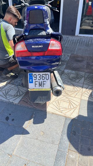 Suzuki Burgman 250cc Maxi Scooter Azul/Gris.