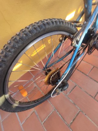 Bicicleta Rockrider 60 de 24"