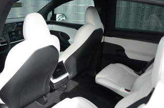 Tesla Model X 2022