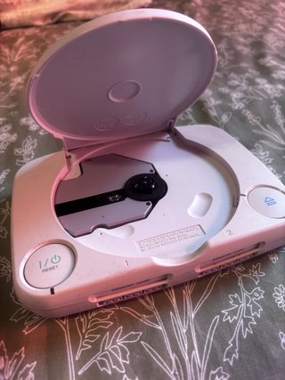 Consola Sony PS One con 7 juegos