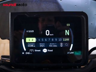 HUSQVARNA SVARTPILEN 125 ABS