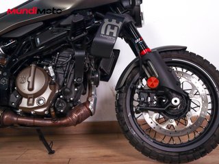 HUSQVARNA SVARTPILEN 125 ABS