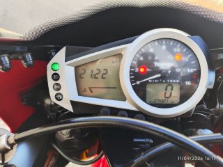 Triumph Daytona 675 Sportbike Roja