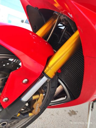 Triumph Daytona 675 Sportbike Roja