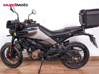 HUSQVARNA SVARTPILEN 125 ABS