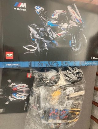 Lego Technic Moto BMW M 1000 RR 42130
