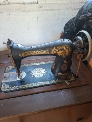 Máquina de coser Singer antigua