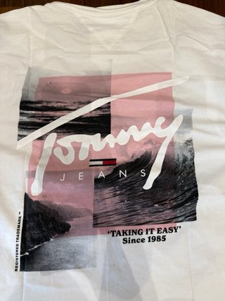 Camiseta Tommy Jeans Blanca Talla M Gráfico