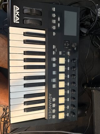 Akai Professional Advance 25 Teclado Controlador