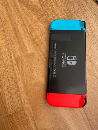 Consola Nintendo Switch Original + 3 Joy-Cons y Ju