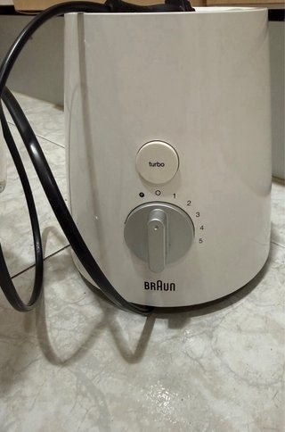 Licuadora Braun Blanca, 5 velocidades mas el turbo