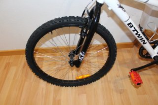 Bicicleta niño 24 pulgadas. Como NUEVA.