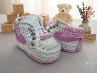 Scarpette neonato fatte a mano tipo Nike
