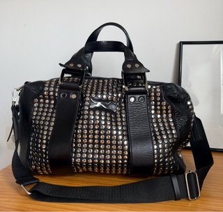 Bolso Bimba y Lola tachuelas negro