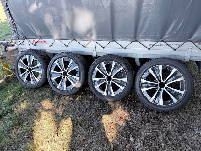 Llantas Mercedes W213, 18” + Pirelli Sottozero 3