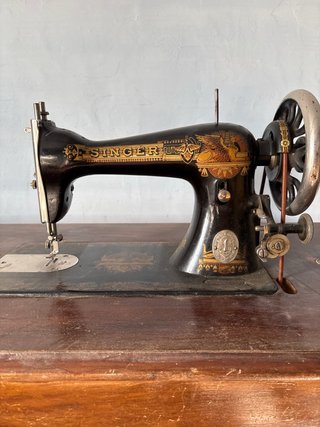 Máquina de coser Singer antigua