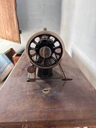 Máquina de coser Singer antigua