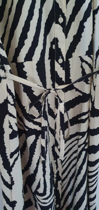 Vestido JDY cebra beige y negro talla L