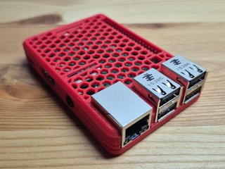 Raspberry Pi 2 Model B con carcasa