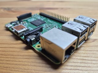 Raspberry Pi 2 Model B con carcasa