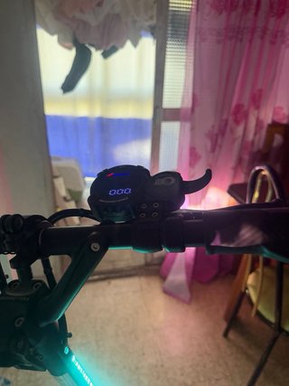 Patinete DGT casi nuevo