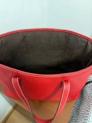 Bolso Carolina Herrera Rojo con Charm Dorado
