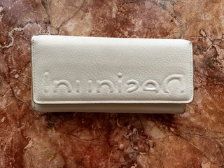 MONEDERO DESIGUAL BLANCO