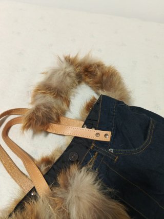 Bolso japonés hecho a mano con jeans, cuero y pelo