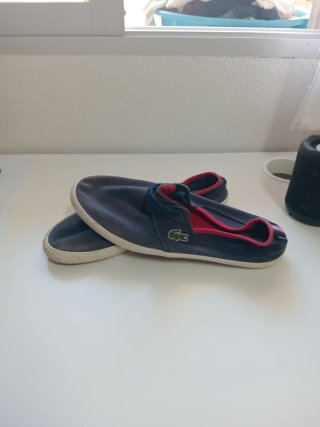 Zapatos Lacoste Azul Marino con Rojo