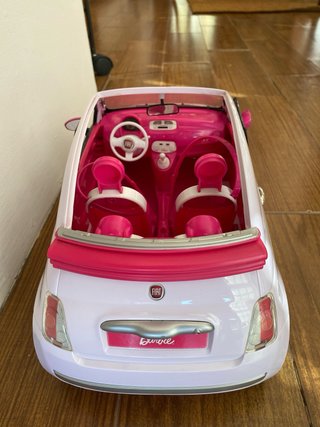 Coche Barbie Fiat 500 Blanco y Rosa