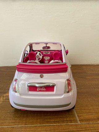Coche Barbie Fiat 500 Blanco y Rosa