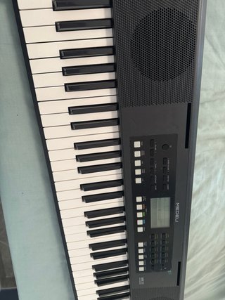 Piano Medeli MK81 como nuevo