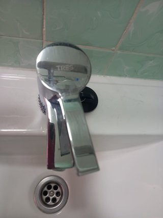 Mueble de baño lavabo madera y metal