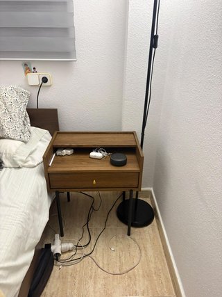 Comodino in legno Ikea noce con 1 cassetto