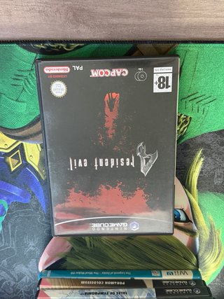Resident Evil 4 GameCube Manual y Discos