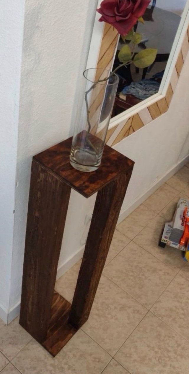 Pedestal madera maciza