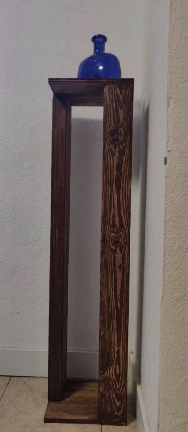 Pedestal madera maciza
